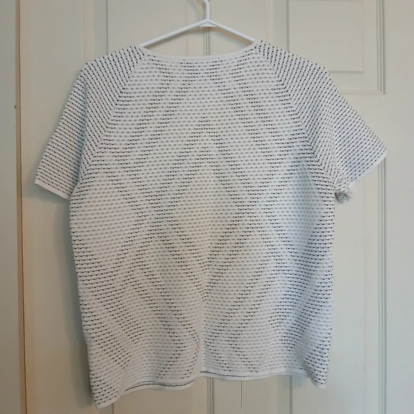 EMPORIO ARMANI Triangular Design White And Black Men's Shirt, Size L - Picture 8 of 8